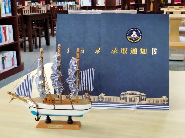 1.7万张军校录取通知书来了!有你的吗? 1.7万张军校录取通知书来了!有你的吗?