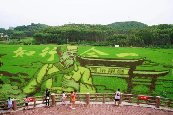 高铁普速同框！网友：高铁是中国速度，普速是中国温度