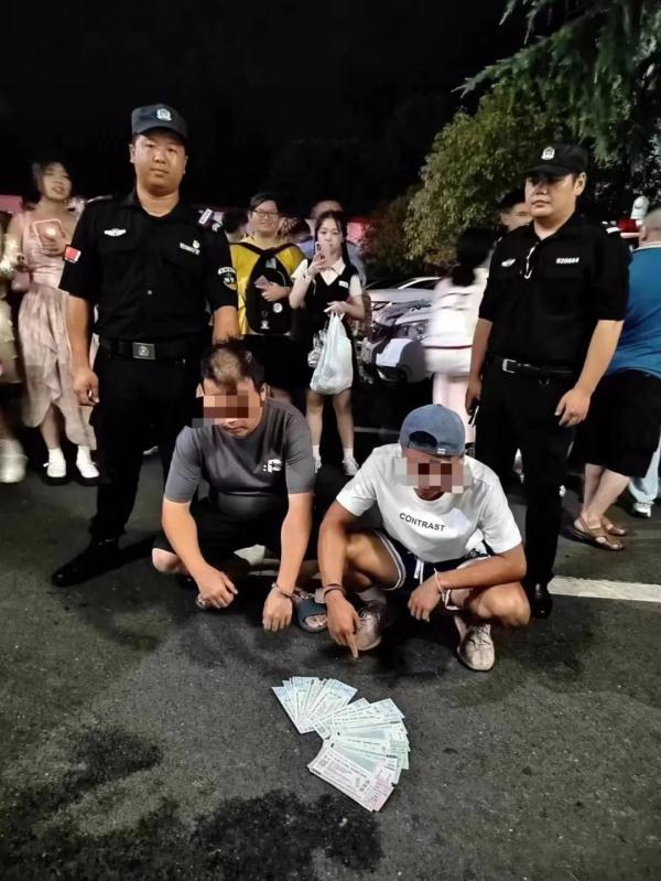 知名歌手演唱会,现场抓获!张学友:这事我熟…… 知名歌手演唱会,现场抓获!张学友:这事我熟……