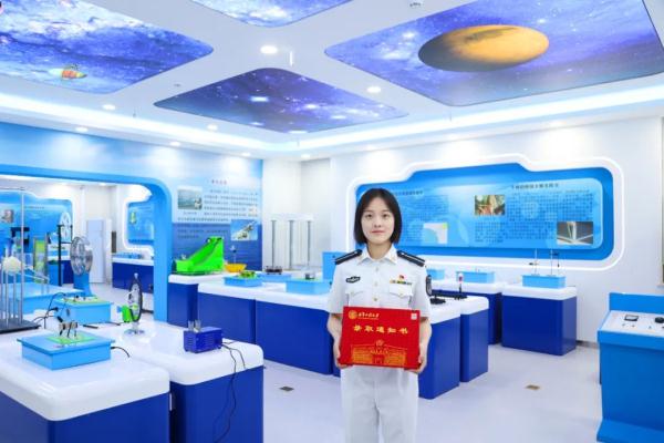 1.7万张军校录取通知书来了!有你的吗? 1.7万张军校录取通知书来了!有你的吗?