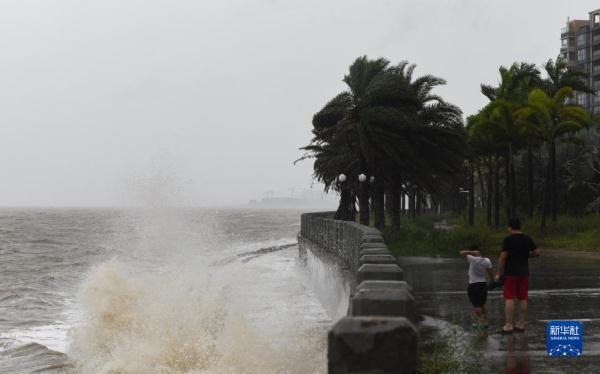 台风“泰利”给海南带来强风雨 台风“泰利”给海南带来强风雨