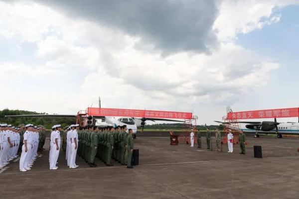 37年“老飞”光荣停飞，安全飞行10000余架次！