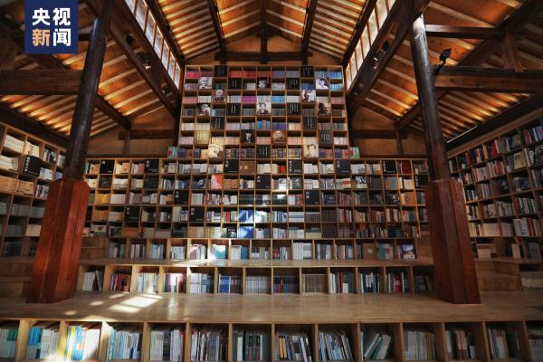 收 藏 ！暑 期 书 店 打 卡 计 划