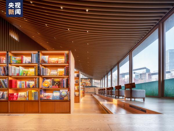 收 藏 ！暑 期 书 店 打 卡 计 划