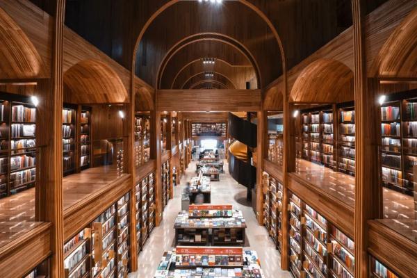 收 藏 ！暑 期 书 店 打 卡 计 划