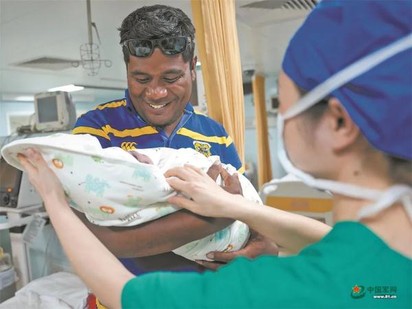 “和平宝宝”诞生，基里巴斯总统亲自取名