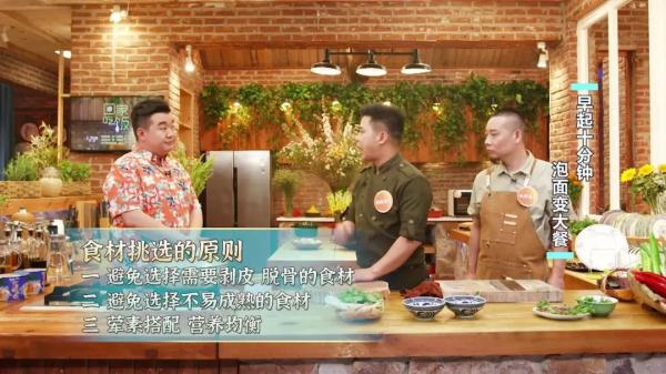 这个时候的大闸蟹叫六月黄，味道最鲜美！