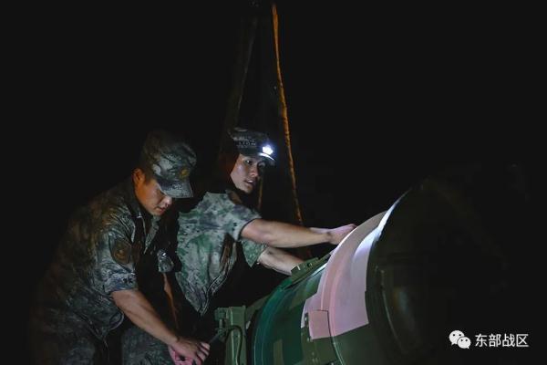 第73集团军某防空旅组织体系防空反导演练