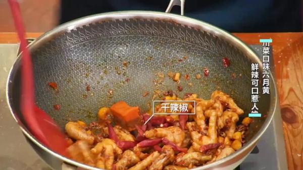 这个时候的大闸蟹叫六月黄，味道最鲜美！