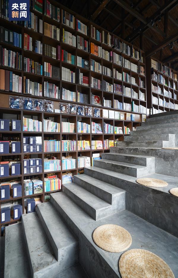 收 藏 ！暑 期 书 店 打 卡 计 划