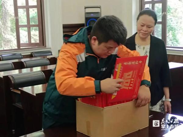 刚刚，昆明首封高考录取通知书送达！她，考上……