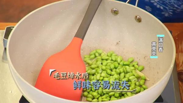 这个时候的大闸蟹叫六月黄，味道最鲜美！