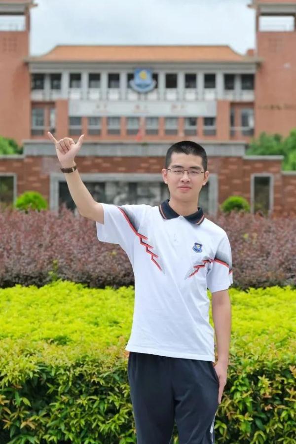 广州初三男孩直接跳级升入大学！家长感悟：原来不是娃不行是我不行