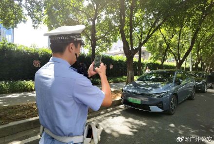 61条严管路段直接开罚 广州市黄埔区集中整治违法停车
