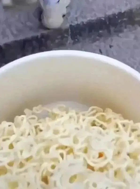 不给游客提供开水冲泡面？黄山景区回应，网友：合情合理！