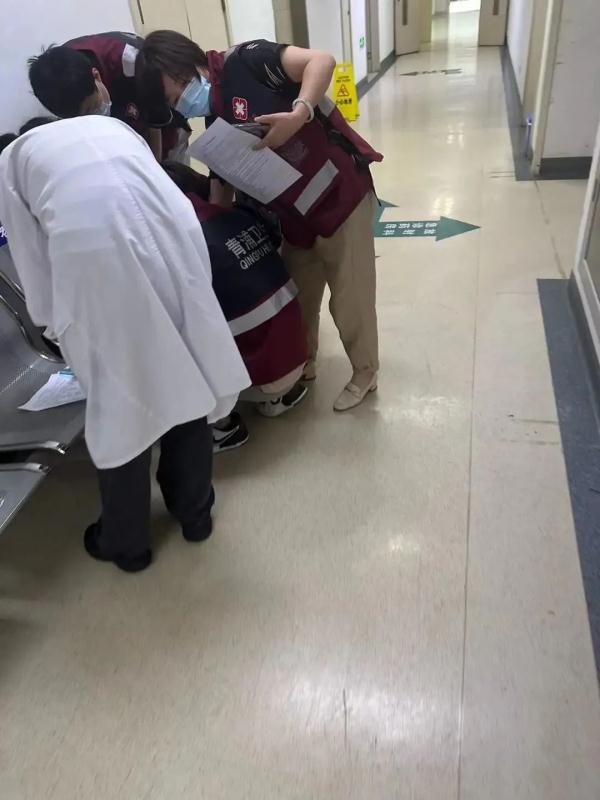 上海朱家角一五星酒店内，多人疑似食物中毒被送医！涉事物品已取样送检