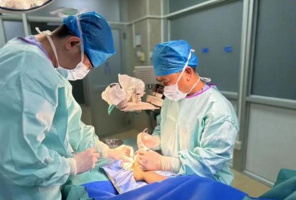 痛心!4岁男童在商场脚趾被夹断,出门玩要当心这些 痛心!4岁男童在商场脚趾被夹断,出门玩要当心这些