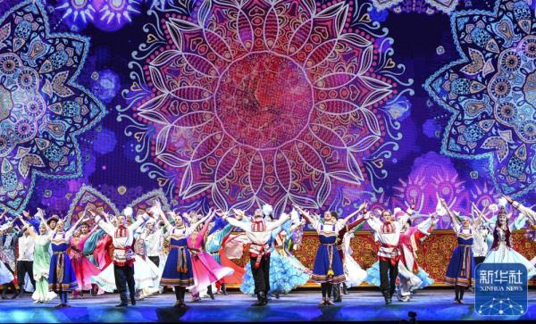 第六届中国新疆国际民族舞蹈节开幕 第六届中国新疆国际民族舞蹈节开幕
