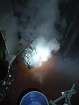 夫妻将“定时炸弹”带回家,凌晨发生意外 夫妻将“定时炸弹”带回家,凌晨发生意外