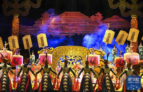 第六届中国新疆国际民族舞蹈节开幕 第六届中国新疆国际民族舞蹈节开幕