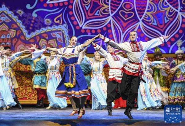 第六届中国新疆国际民族舞蹈节开幕 第六届中国新疆国际民族舞蹈节开幕