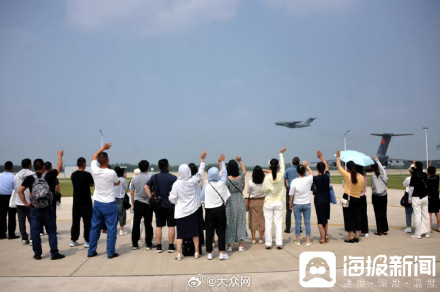 最牛新生!数百名新飞行学员乘坐运-20上大学 最牛新生!数百名新飞行学员乘坐运-20上大学