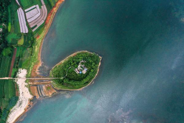 贵州威宁：绿意盎然