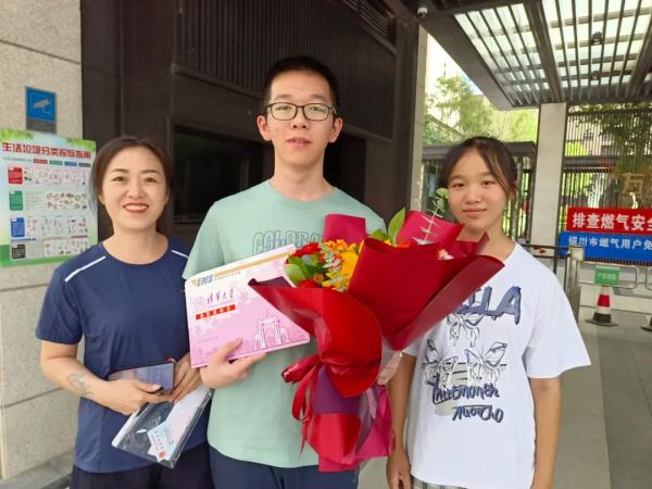 银川首封录取通知书已送达!来自清华大学! 银川首封录取通知书已送达!来自清华大学!