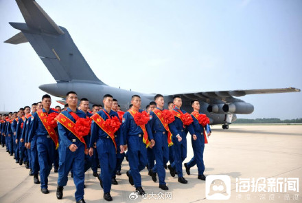 最牛新生!数百名新飞行学员乘坐运-20上大学 最牛新生!数百名新飞行学员乘坐运-20上大学