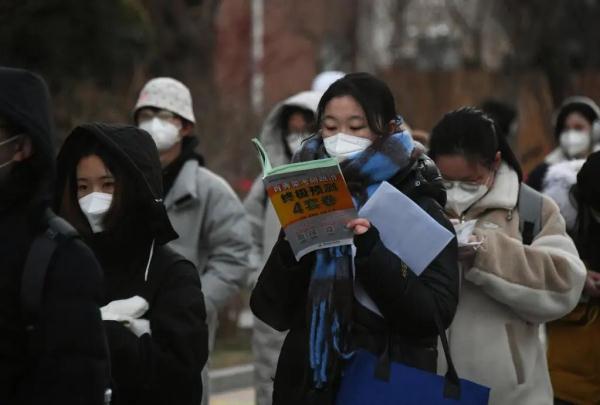 一名初中辍学打工者何以一路奋斗考上博士？