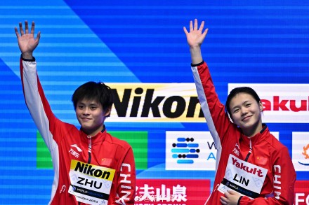 朱子锋林珊混双三米板夺冠