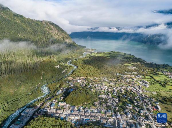 西藏:生态旅游唤醒“遗忘的村落” 西藏:生态旅游唤醒“遗忘的村落”