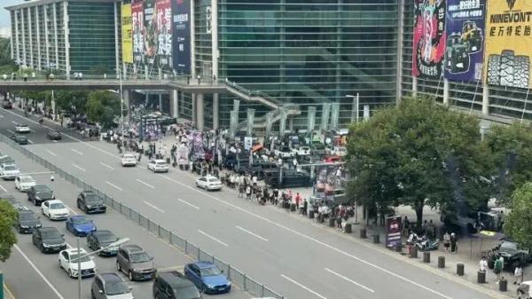 奥迪漂移失控、保时捷冲卡逃逸……GT Show官方通报 奥迪漂移失控、保时捷冲卡逃逸……GT Show官方通报