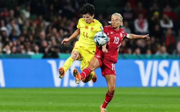 中国女足0-1遭丹麦绝杀！水庆霞：下半场因体力原因，瞬间思想集中出现问题
