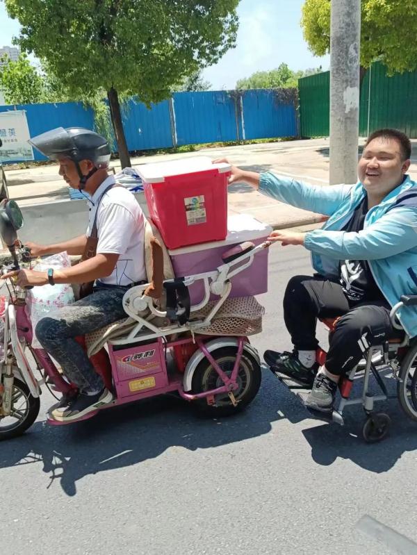 圆梦！“轮椅男孩”被安徽大学录取
