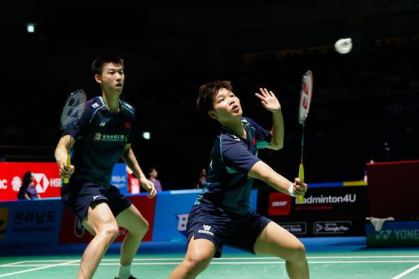 中国队提前包揽韩国羽毛球公开赛混双冠亚军