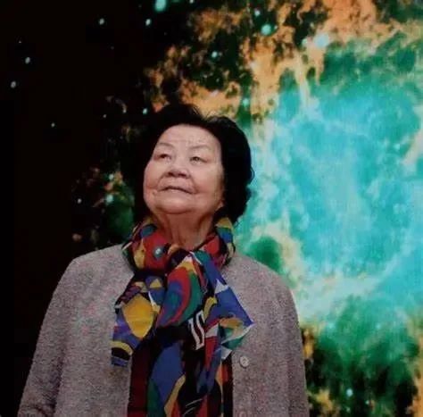 一闪一闪亮晶晶，她们的名字Bling Bling～