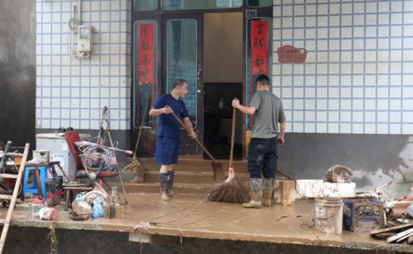 连夜驰援，已转移1100多人！富阳遭遇罕见短时局地暴雨，最新情况→