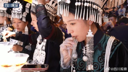 凉山千人吃羊肉破吉尼斯世界纪录