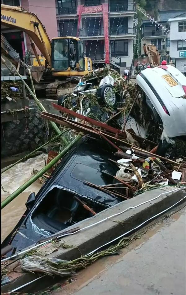 痛心!已致5人遇难2人失联…… 痛心!已致5人遇难2人失联……