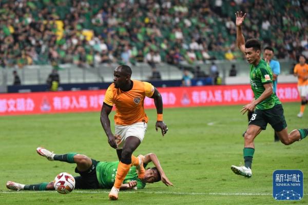 足球丨中超：北京国安胜青岛海牛