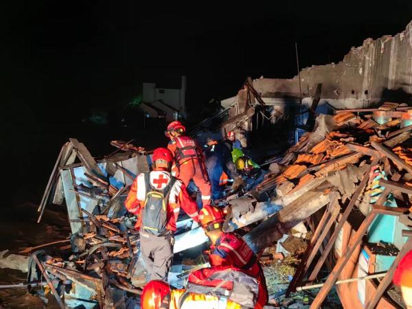 已致5死2失联！杭州富阳暴雨引发洪水