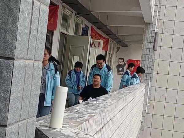 圆梦！“轮椅男孩”被安徽大学录取
