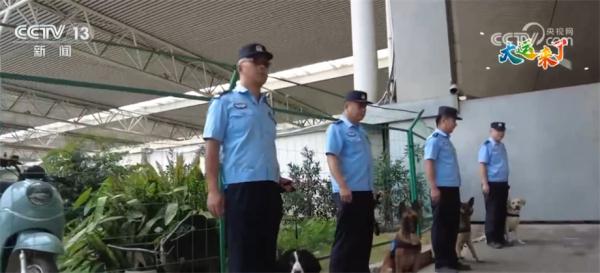 铁警警犬队为大运会保驾护航 护航铁路安全