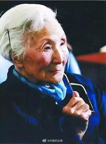 一闪一闪亮晶晶，她们的名字Bling Bling～