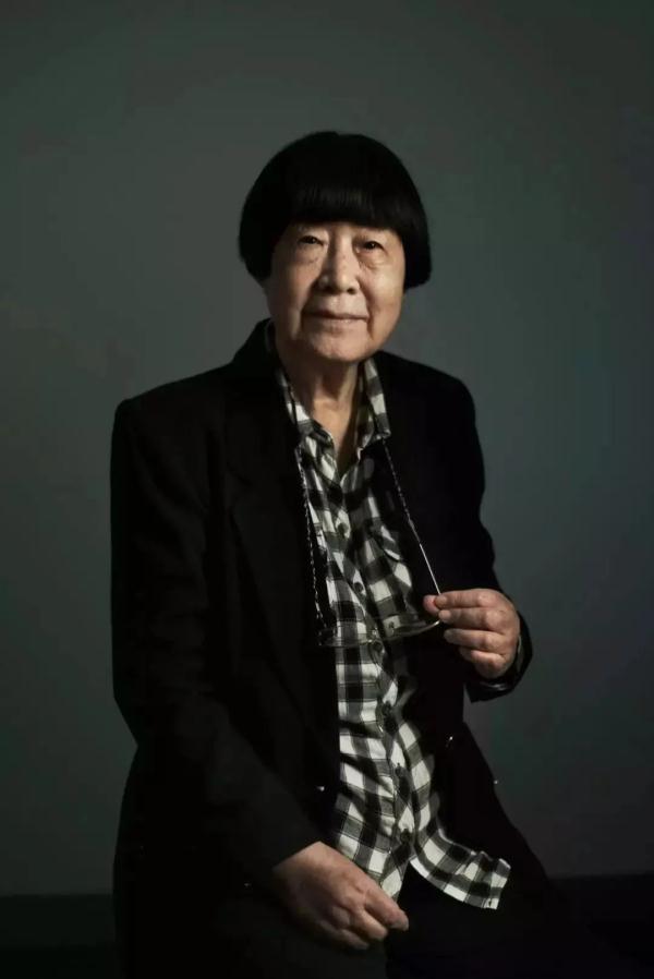 一闪一闪亮晶晶，她们的名字Bling Bling～