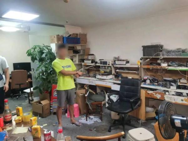 “官换机”打折卖？一制售假冒品牌手机窝点被端，涉案300多万！
