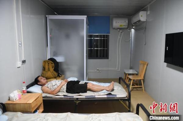 浙江富阳遭遇短时强降雨：受灾村民得到有序安置