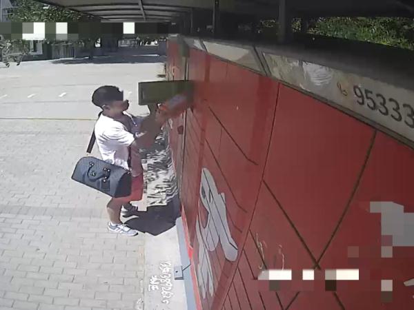 真假货品 谁在“调包”?北京通州警方破获快递调包诈骗案 真假货品 谁在“调包”?北京通州警方破获快递调包诈骗案