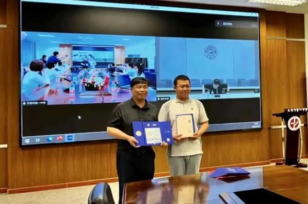 吉林大学2023本科生录取通知书长什么样？